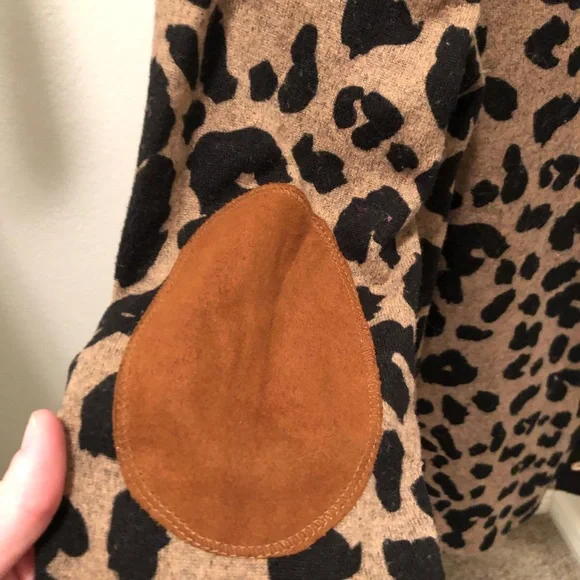 Pink Clover Animal Print Sweater - Picture 3 of 6